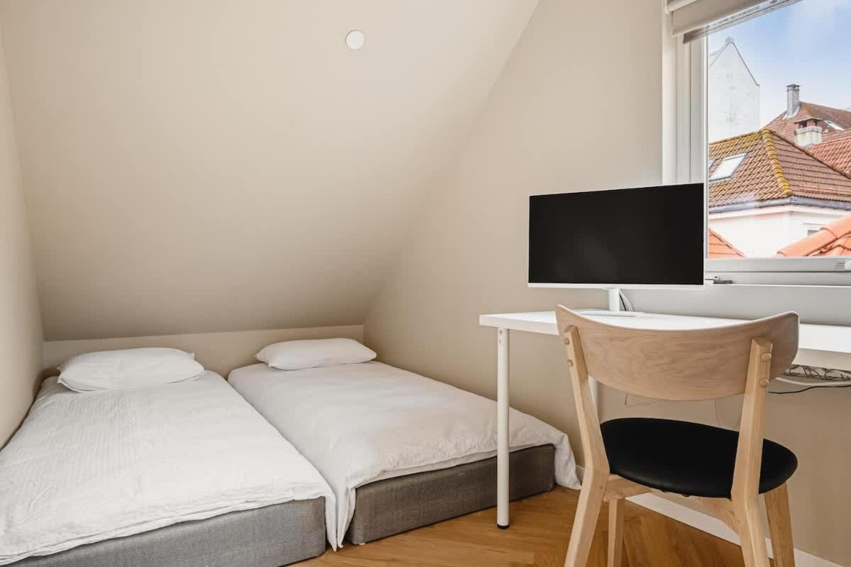 Dinbnb Apartments I Mid-City Luxury With Mini Balcony And Smart Tv & Sound System Берген Екстериор снимка