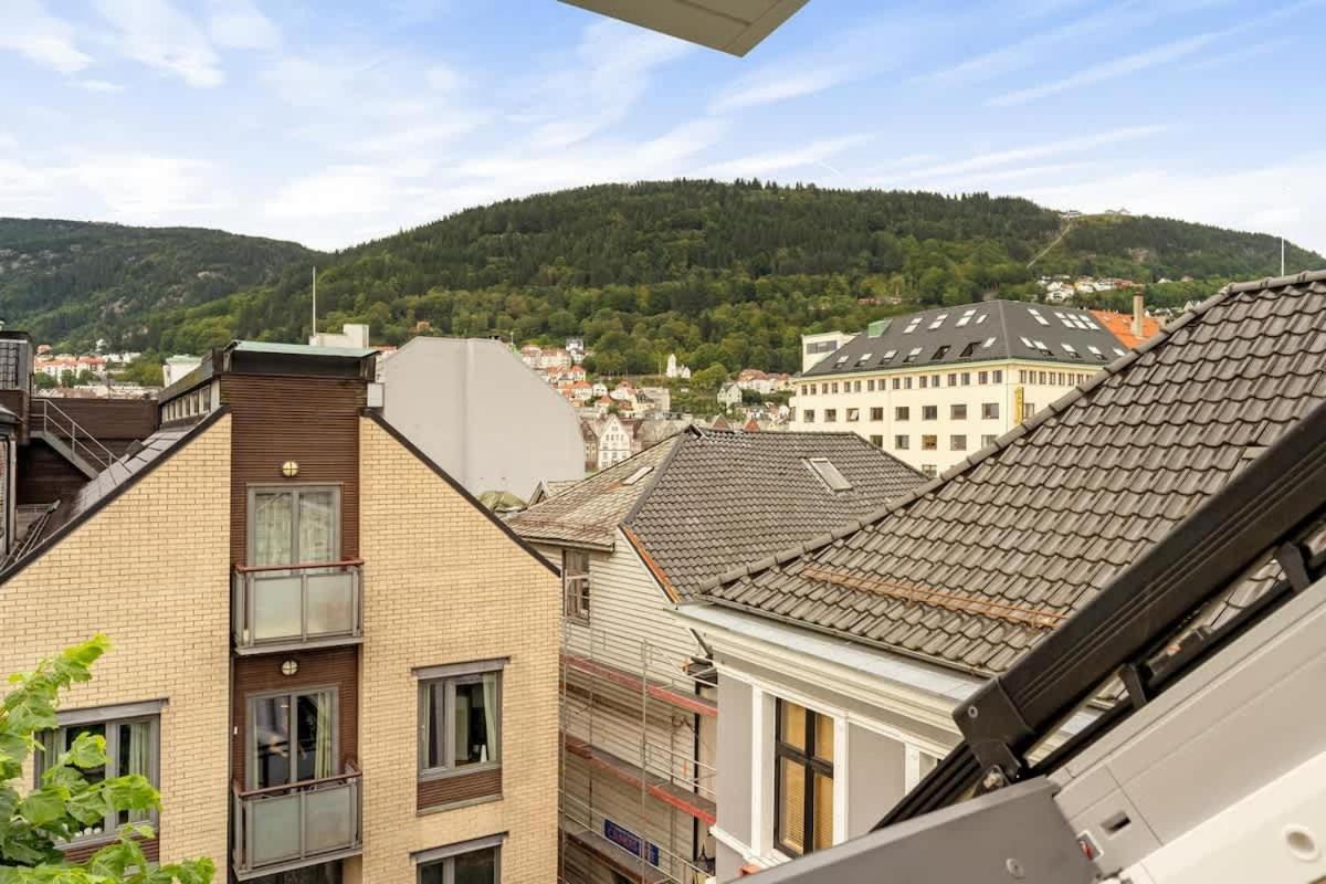 Dinbnb Apartments I Mid-City Luxury With Mini Balcony And Smart Tv & Sound System Берген Екстериор снимка